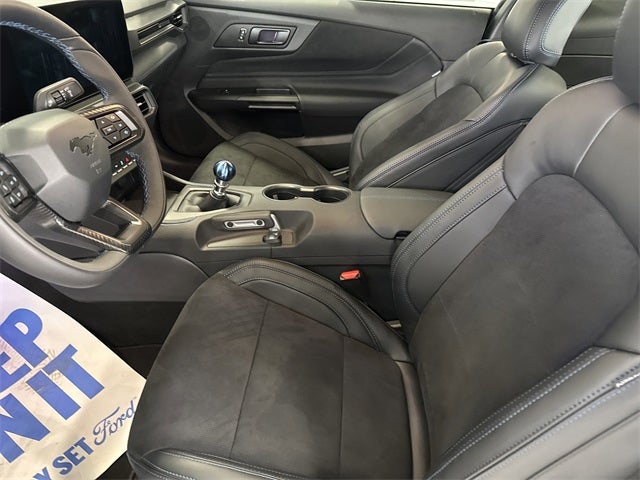 2025 Ford Mustang Dark Horse