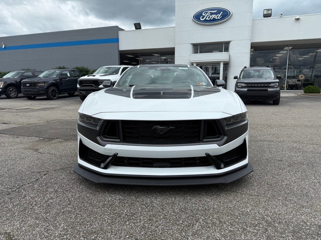 2025 Ford Mustang Dark Horse