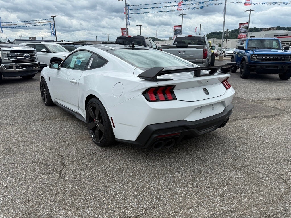 2025 Ford Mustang Dark Horse