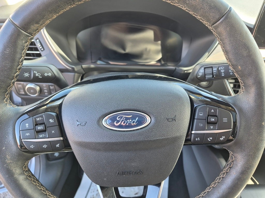 2022 Ford Escape Hybrid Titanium