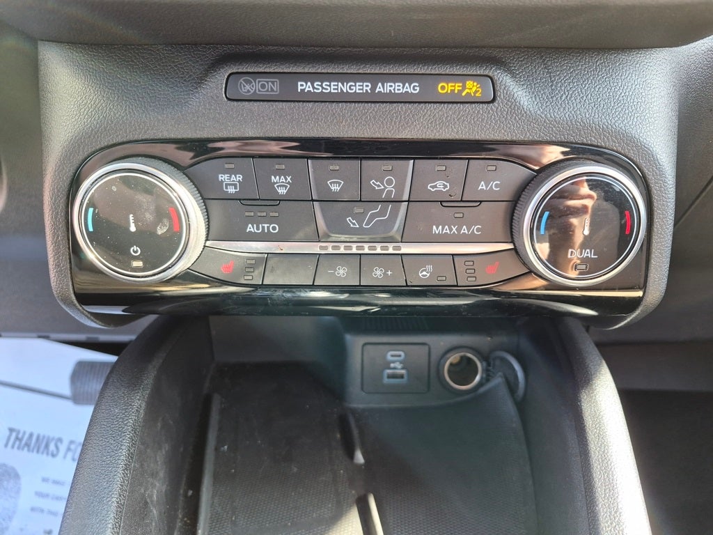 2022 Ford Escape Hybrid Titanium