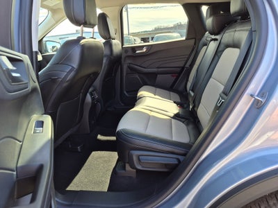 2022 Ford Escape Hybrid Titanium