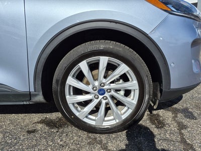 2022 Ford Escape Hybrid Titanium