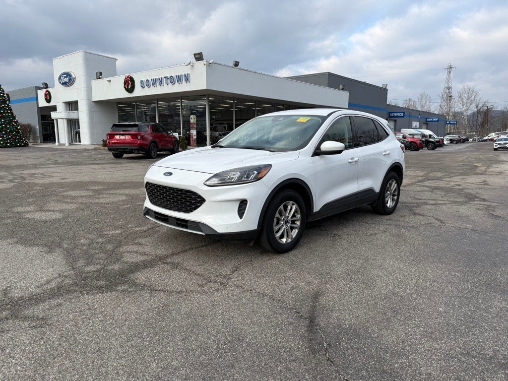 2020 Ford Escape SE