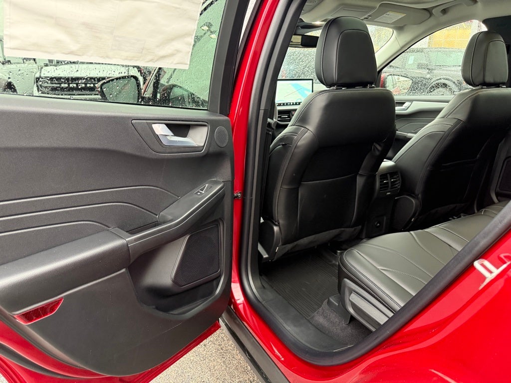 2026 Ford Escape Platinum