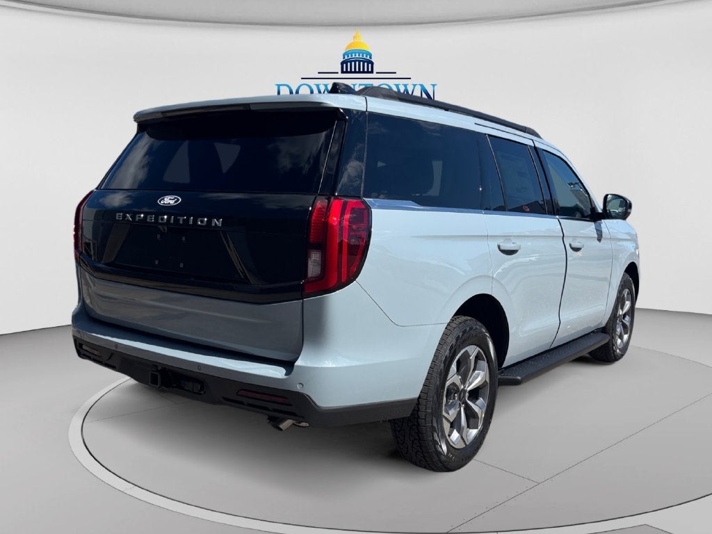 2027 Ford Expedition Active