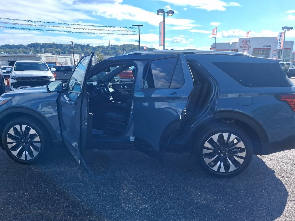 2027 Ford Explorer Platinum