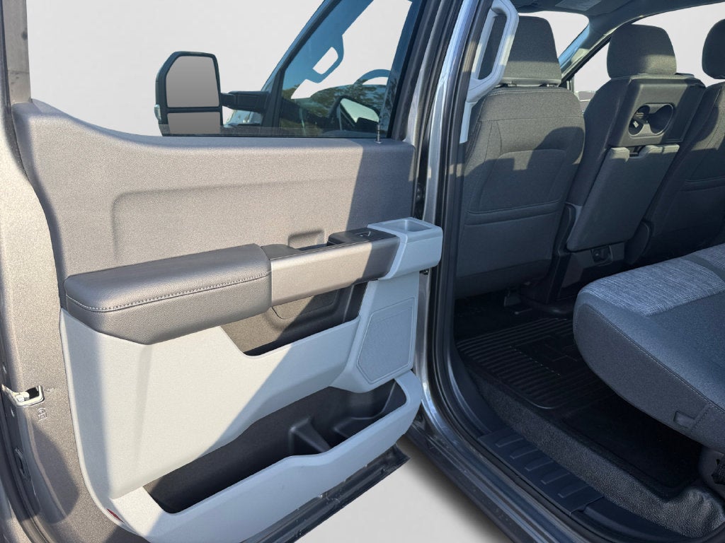 2027 Ford F-250SD XLT