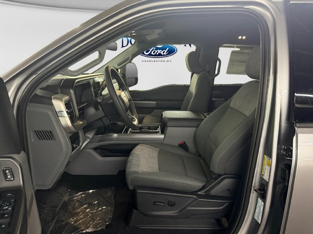2027 Ford F-250SD XLT