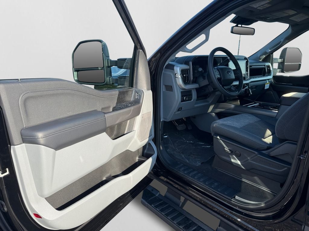 2027 Ford F-250SD XLT