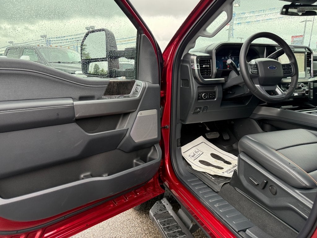 2025 Ford F-350SD Lariat