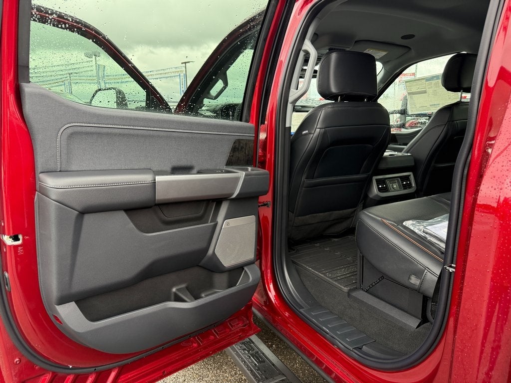 2025 Ford F-350SD Lariat