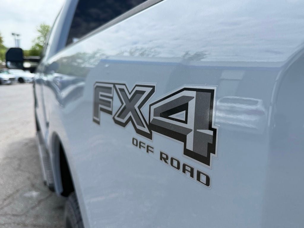 2026 Ford F-350SD F-350® Lariat®