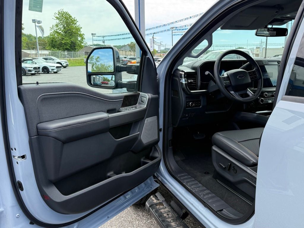 2026 Ford F-350SD F-350® Lariat®