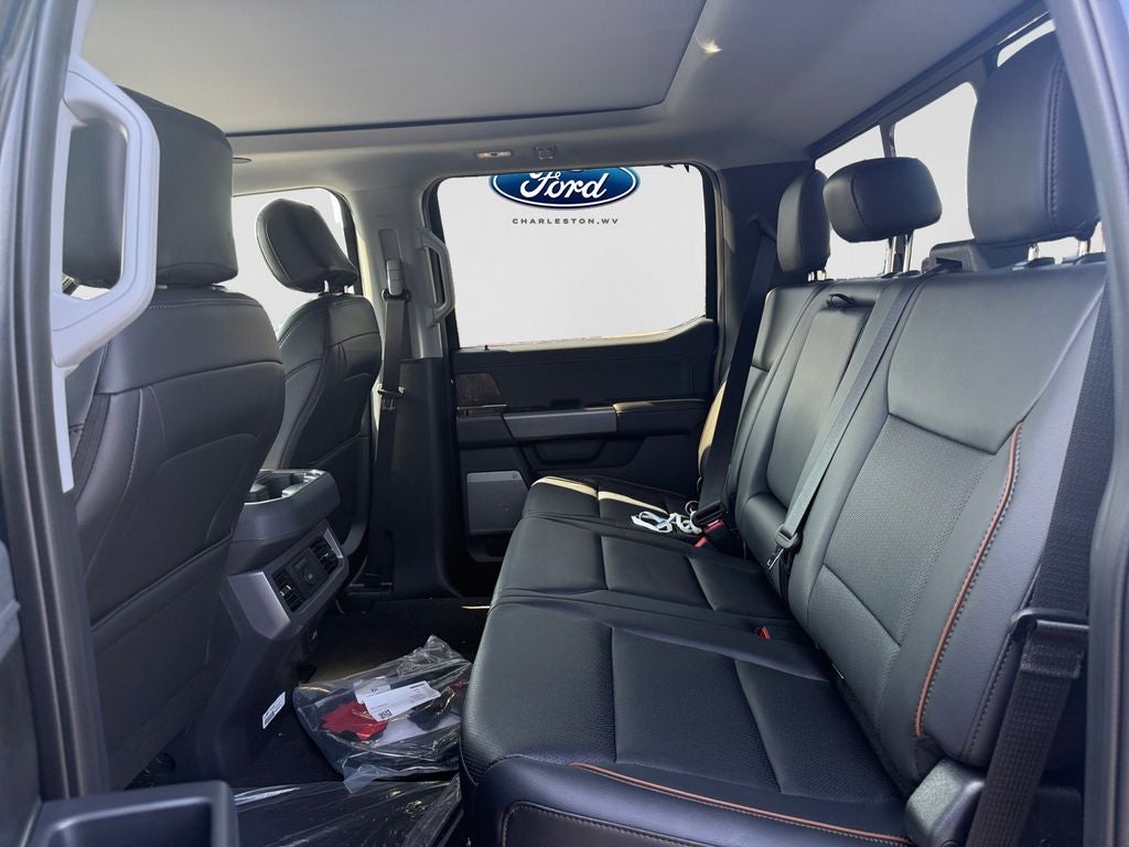 2027 Ford F-350SD Lariat DRW