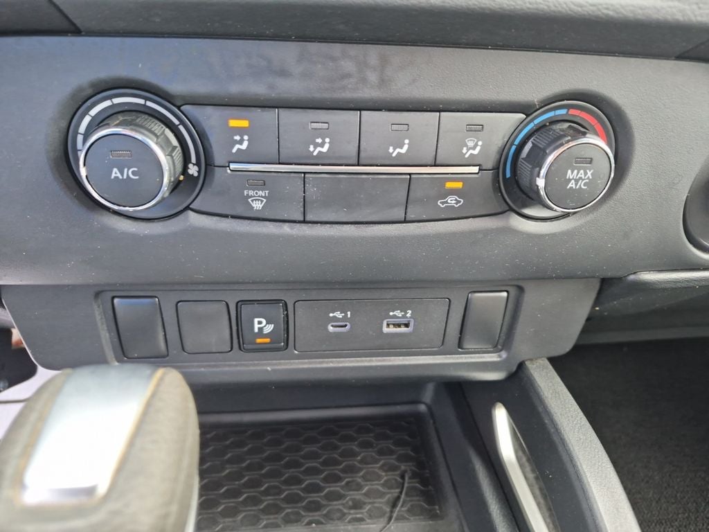2023 Nissan Frontier SV
