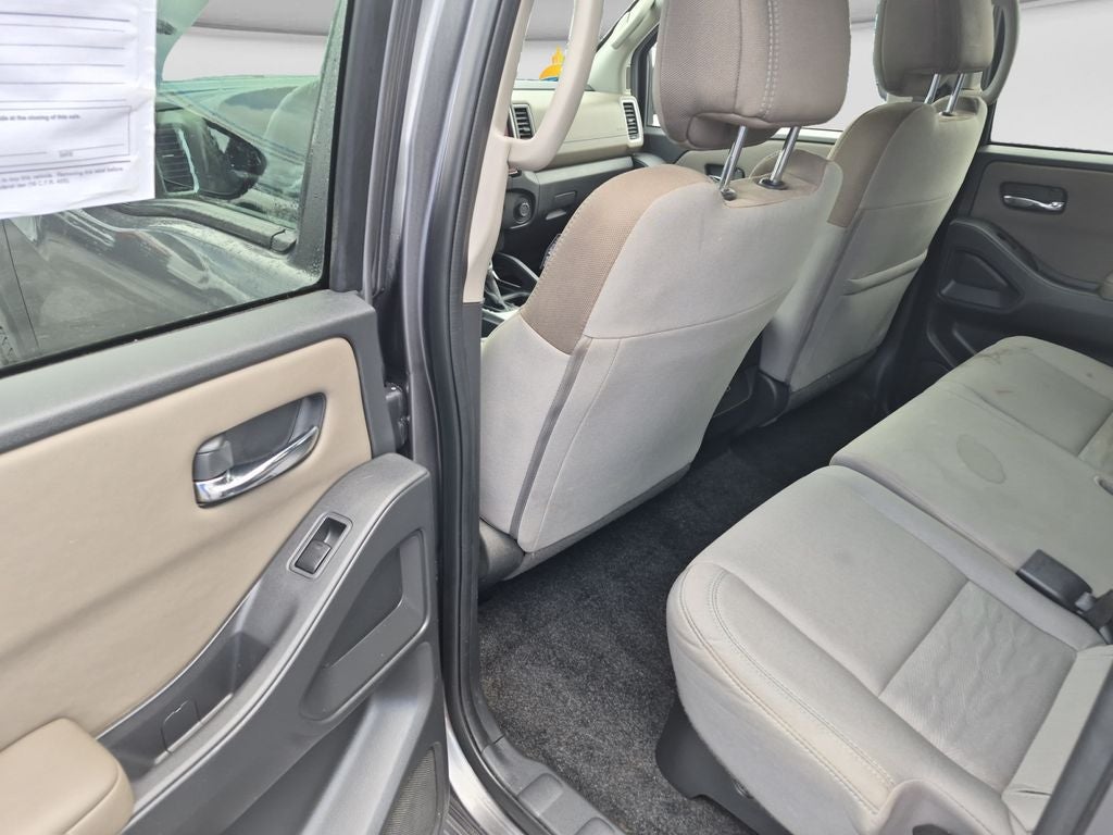 2023 Nissan Frontier SV