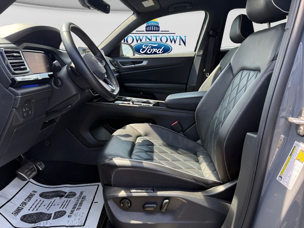 2024 Volkswagen Atlas Cross Sport 2.0T SEL Premium R-Line