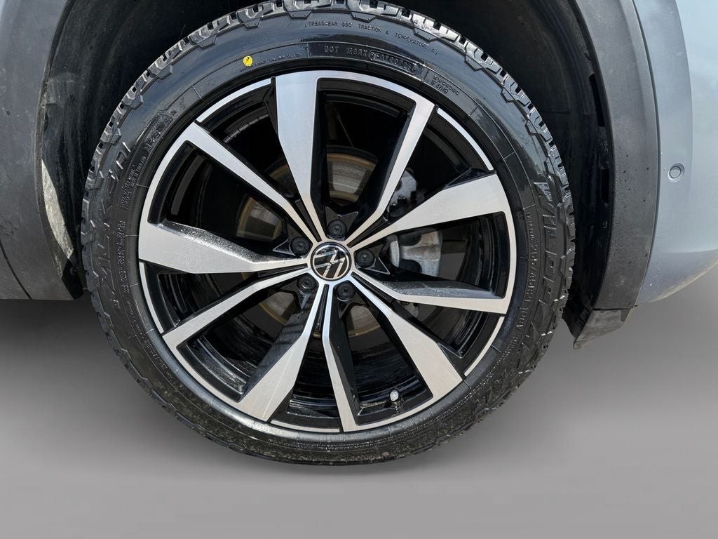 2024 Volkswagen Atlas Cross Sport 2.0T SEL Premium R-Line