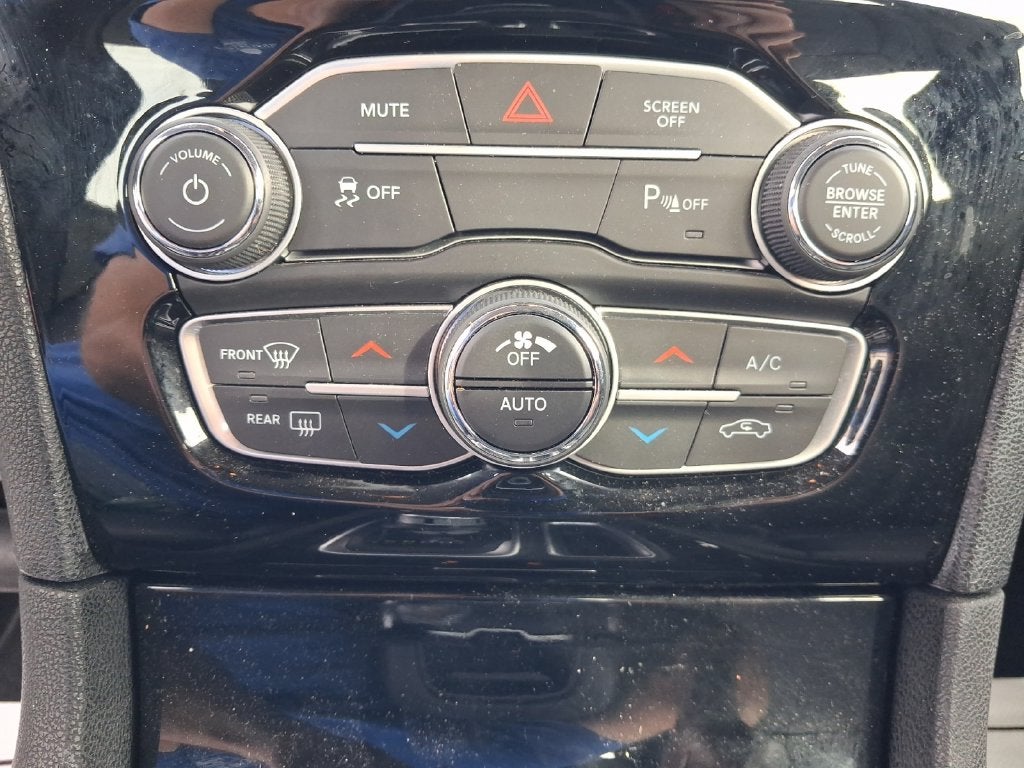 2023 Chrysler 300 Touring