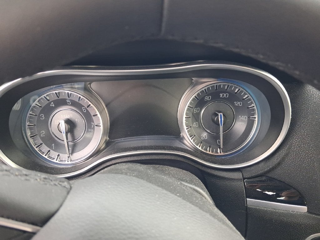 2023 Chrysler 300 Touring
