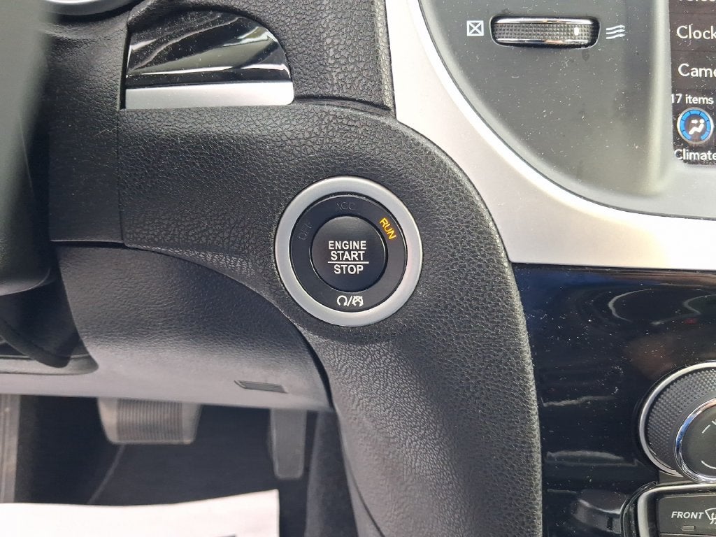 2023 Chrysler 300 Touring