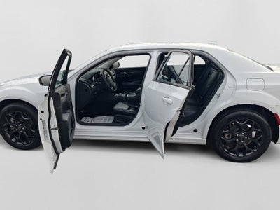 2023 Chrysler 300 Touring
