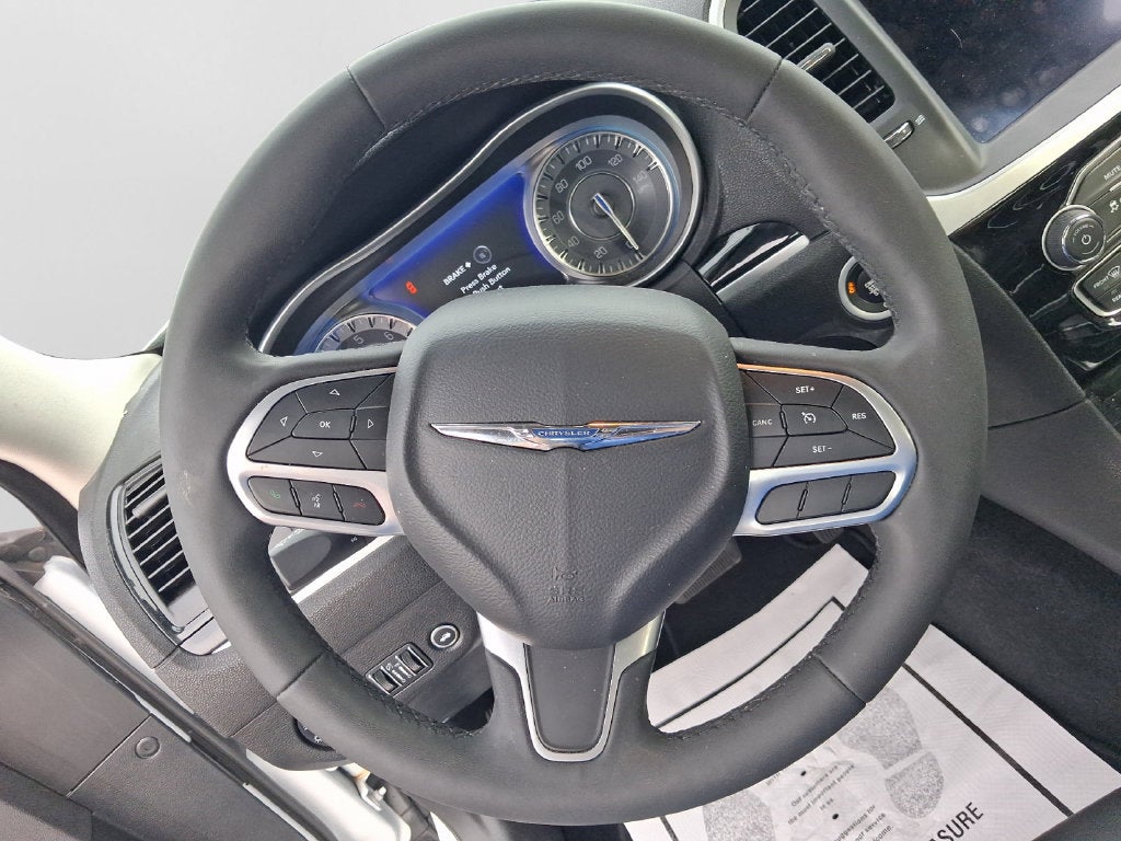 2023 Chrysler 300 Touring