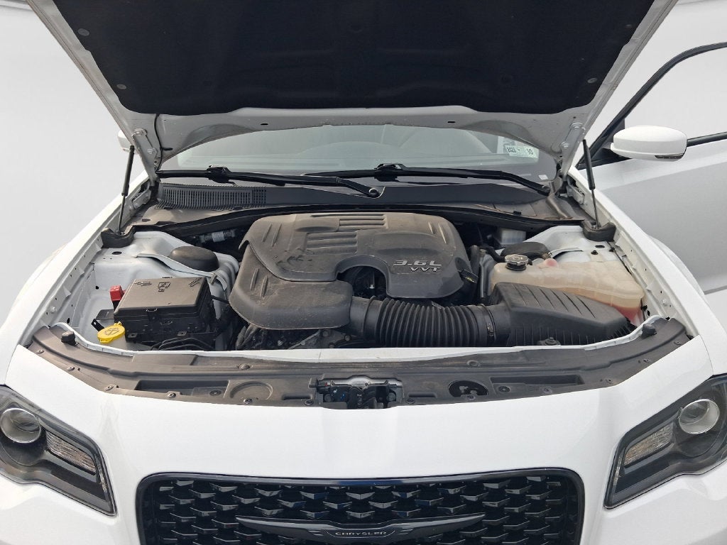 2023 Chrysler 300 Touring