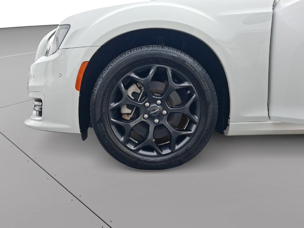 2023 Chrysler 300 Touring