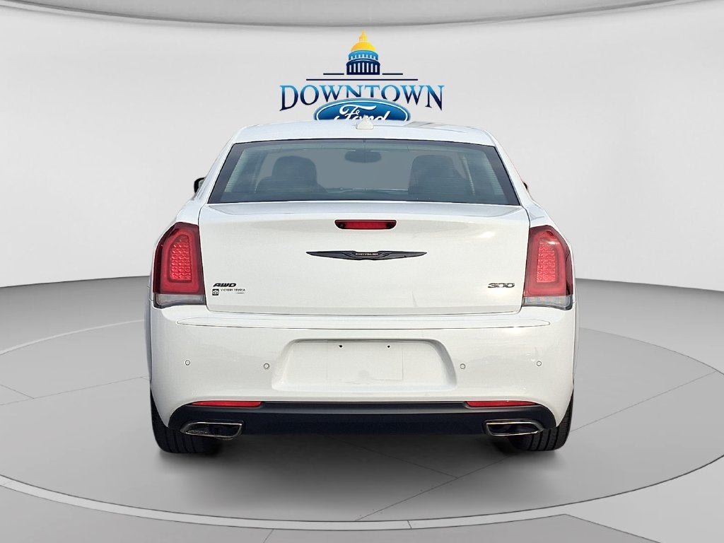 2023 Chrysler 300 Touring