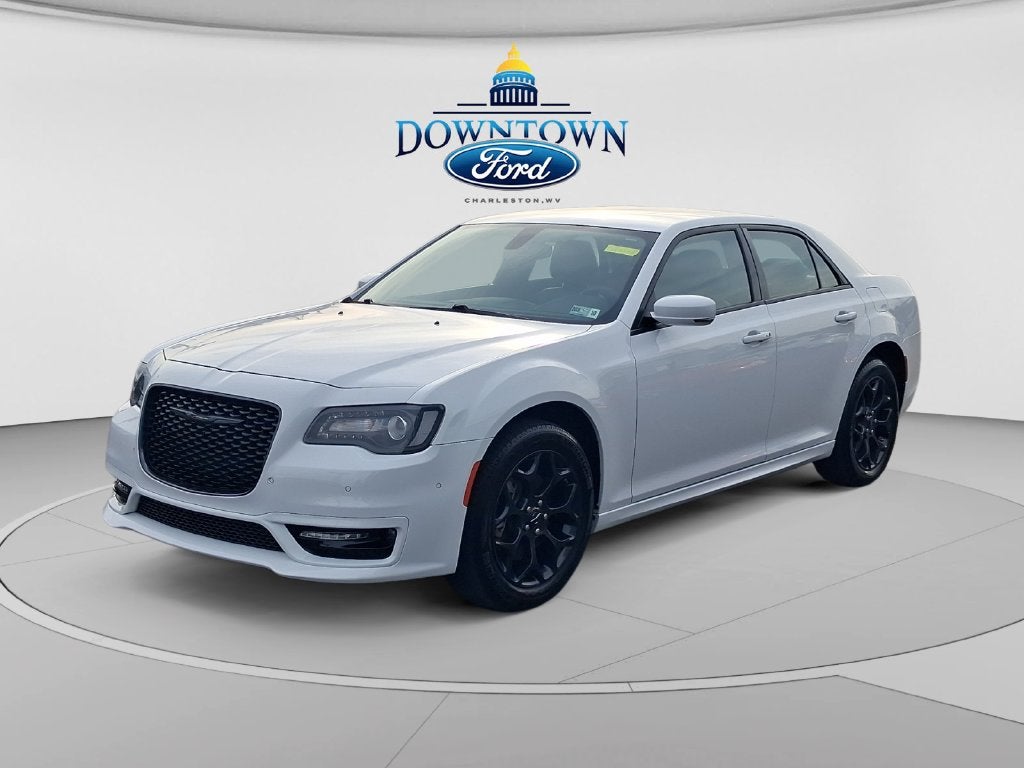 2023 Chrysler 300 Touring