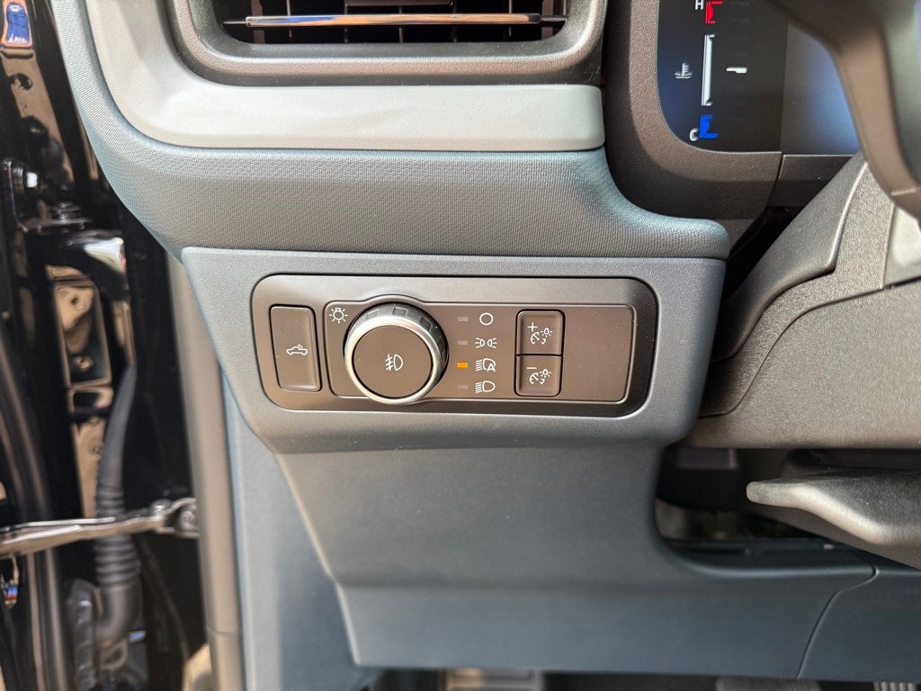 2025 Ford Maverick Lobo Standard