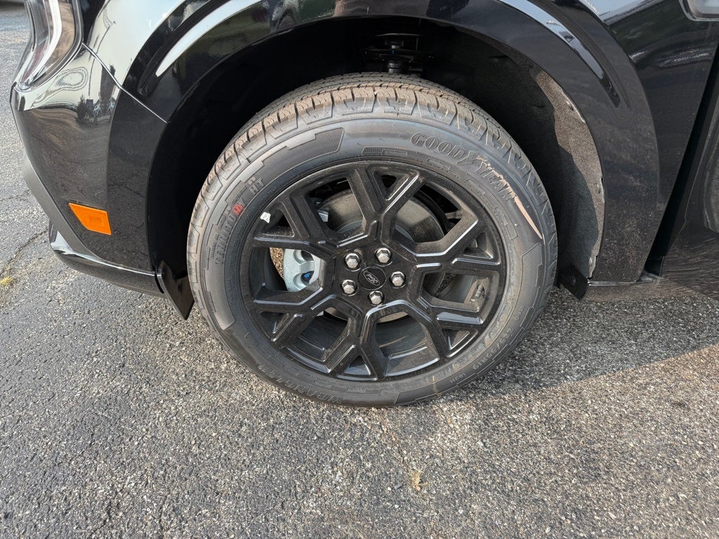 2025 Ford Maverick Lobo Standard