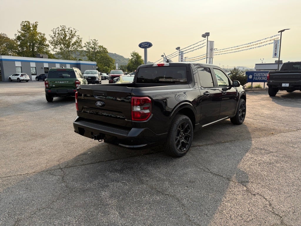 2025 Ford Maverick Lobo Standard