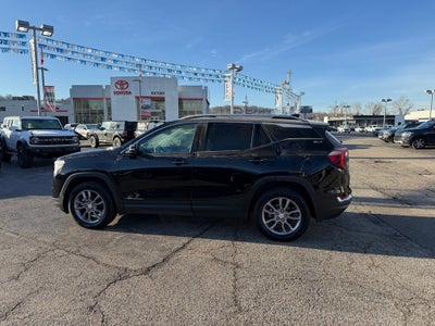 2023 GMC Terrain SLT