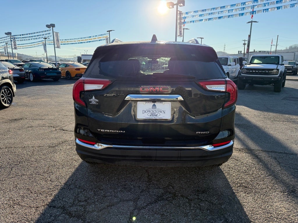 2023 GMC Terrain SLT