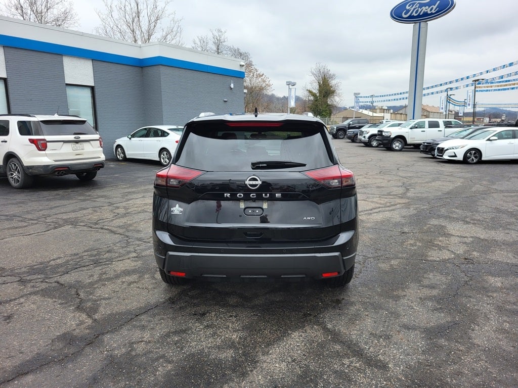 2025 Nissan Rogue SV