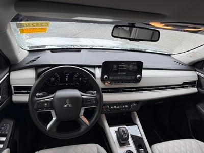 2024 Mitsubishi Outlander SEL