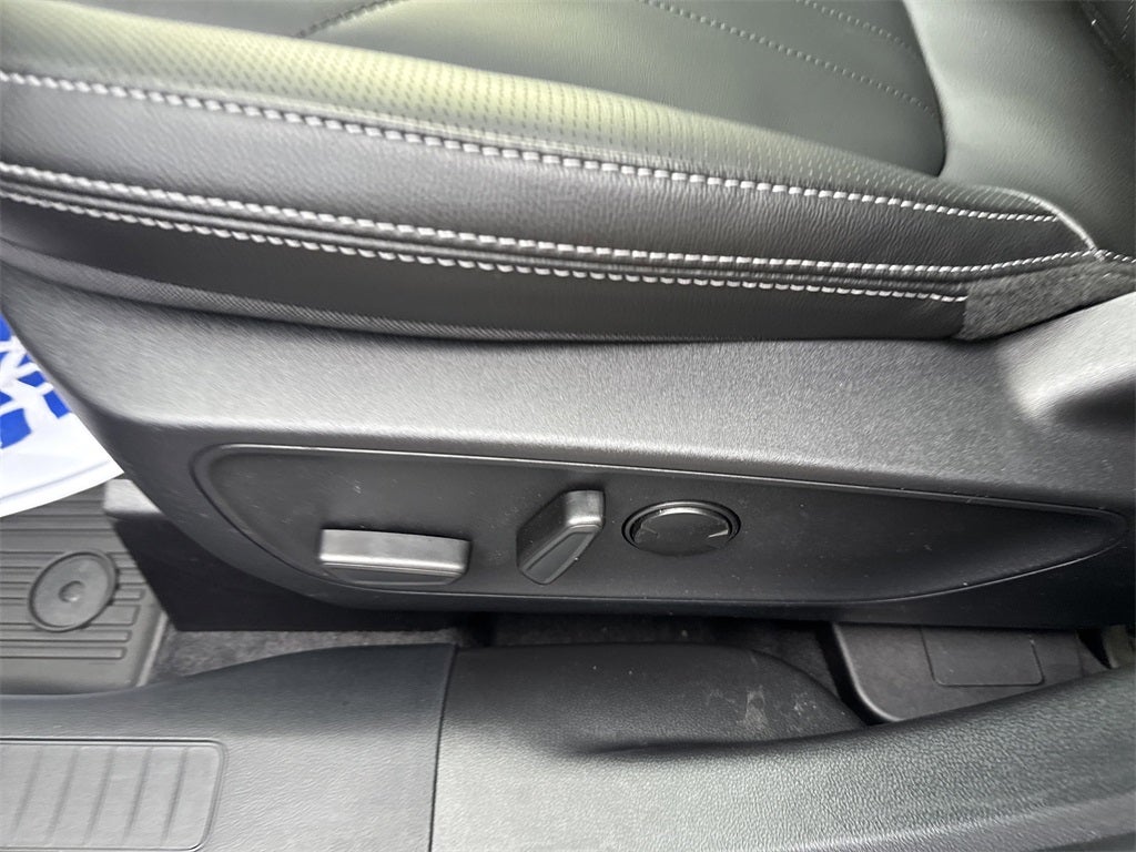 2026 Ford Escape Platinum