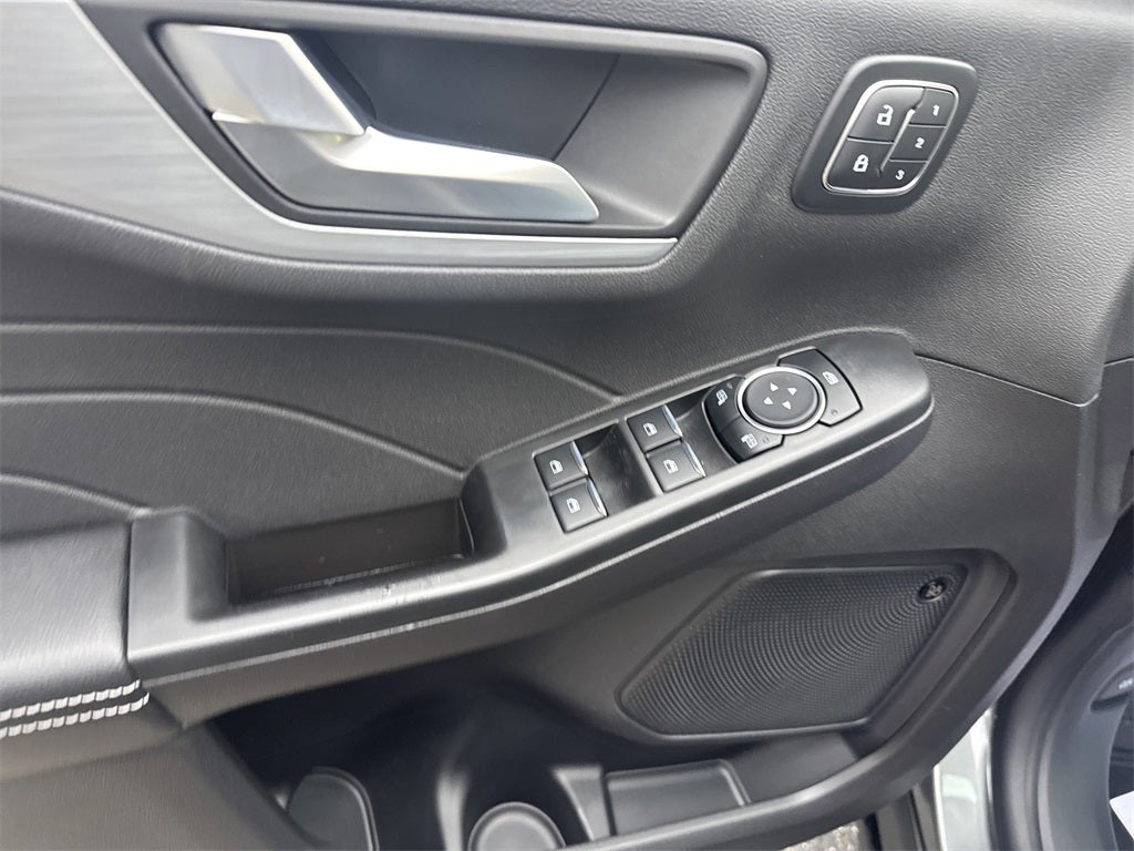 2026 Ford Escape Platinum