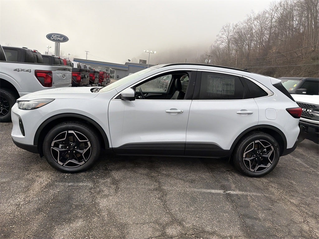 2026 Ford Escape Platinum