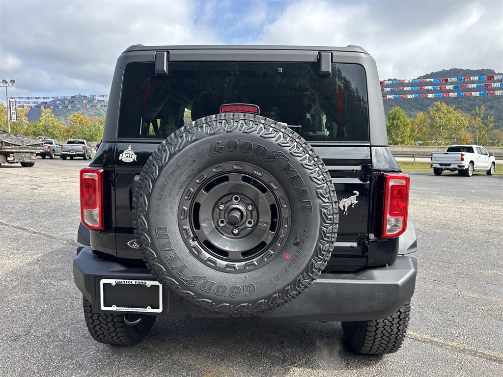 2025 Ford Bronco Base