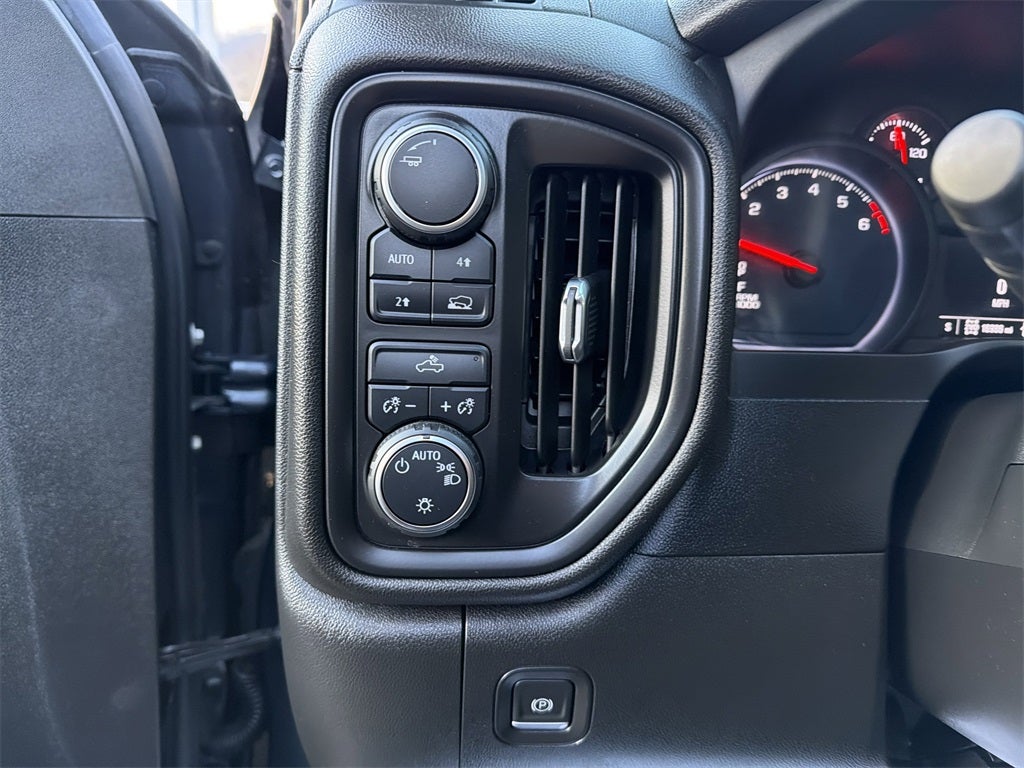 2022 Chevrolet Silverado 1500 LTD Custom