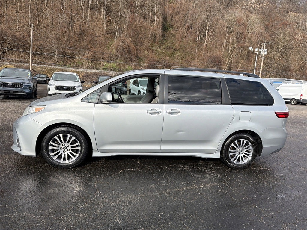 2019 Toyota Sienna L 7 Passenger