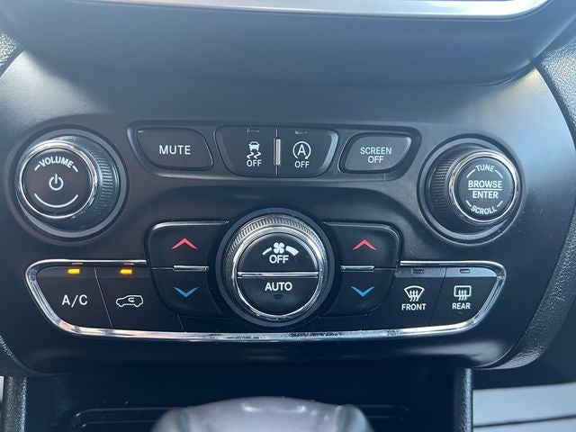 2019 Jeep Cherokee Overland