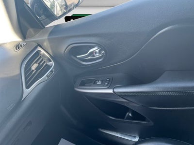 2019 Jeep Cherokee Overland