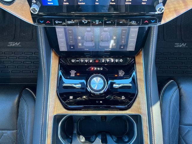 2023 Jeep Grand Wagoneer Series III
