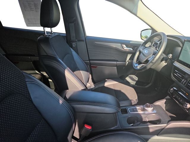 2025 Ford Escape Plug-In Hybrid Base
