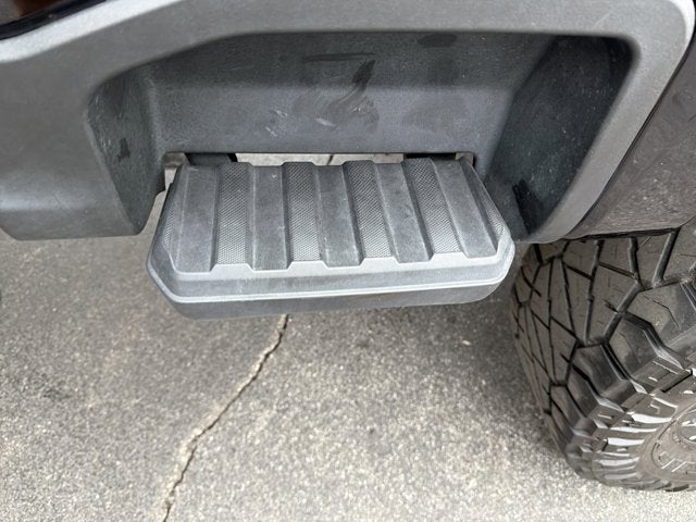 2024 Ford F-250SD XL LIFTED WHEELS AND TIRES